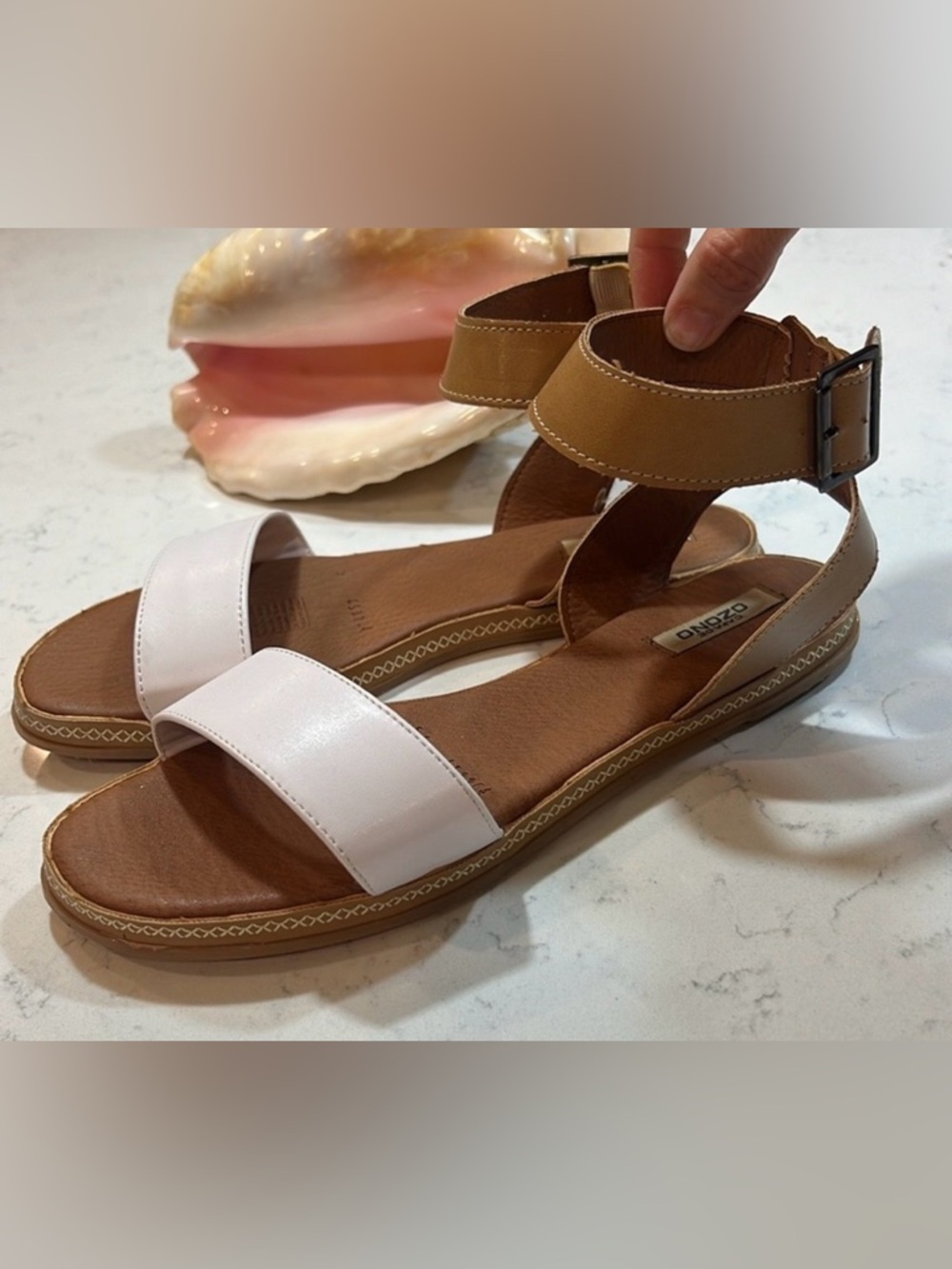 CAPA de OZONO white sandals buckle at ancle strap size 24 US size 7.5-8